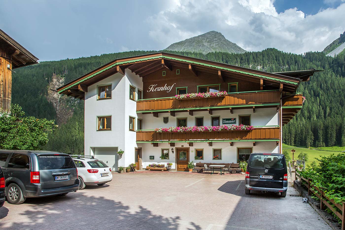 Herzlich Willkommen im Gästehaus Kernhof in Tux!